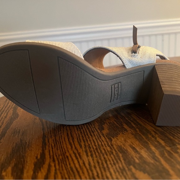 New TOM’s Milan Natural Closed Toe Heel - Picture 3 of 4